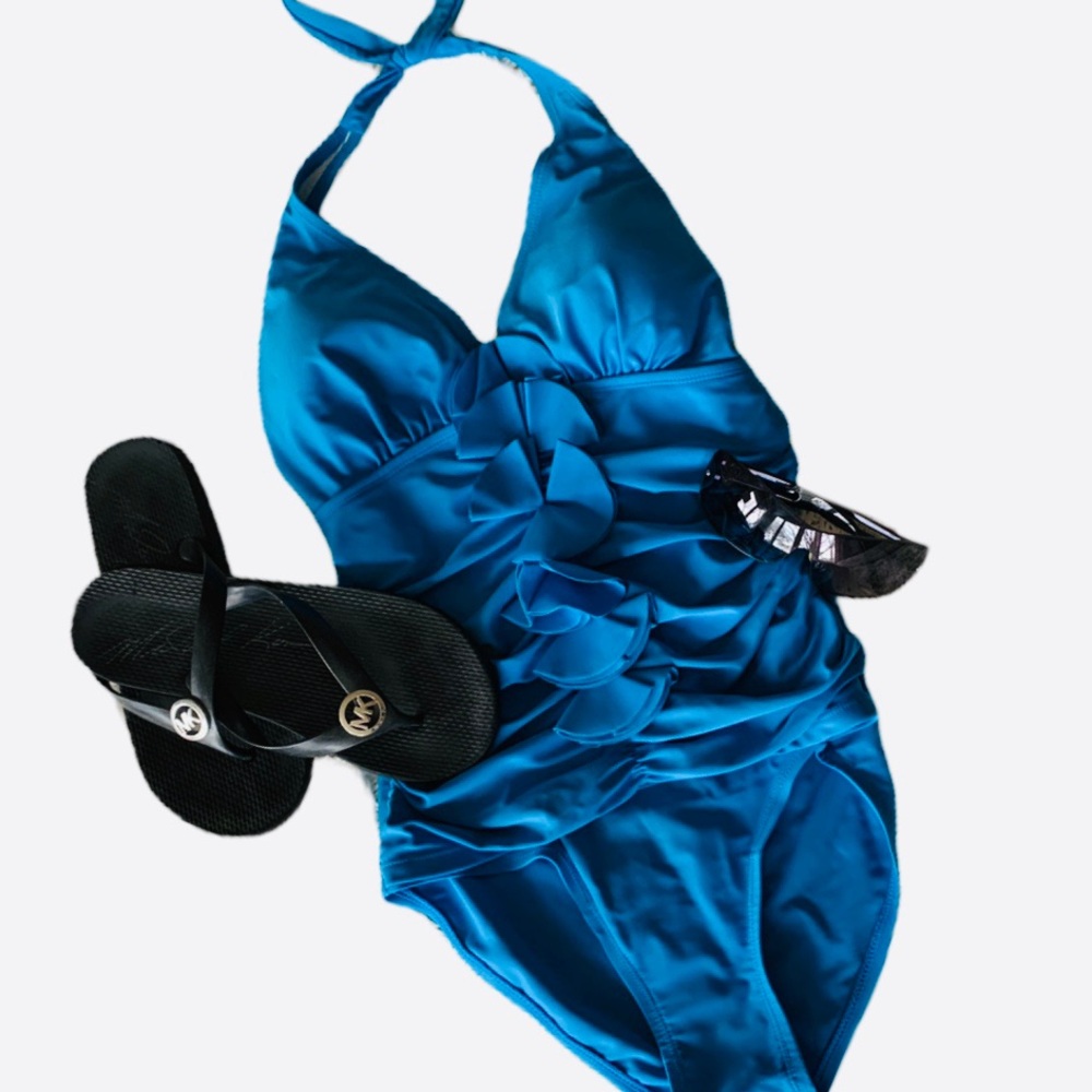SHADE & SHORE slimming bathing suit